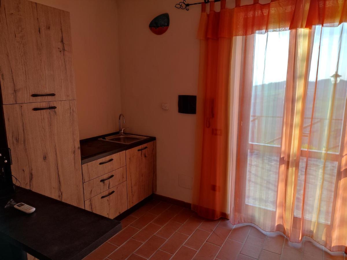 B&B Casale Roshlee Gualdo Cattaneo Eksteriør billede